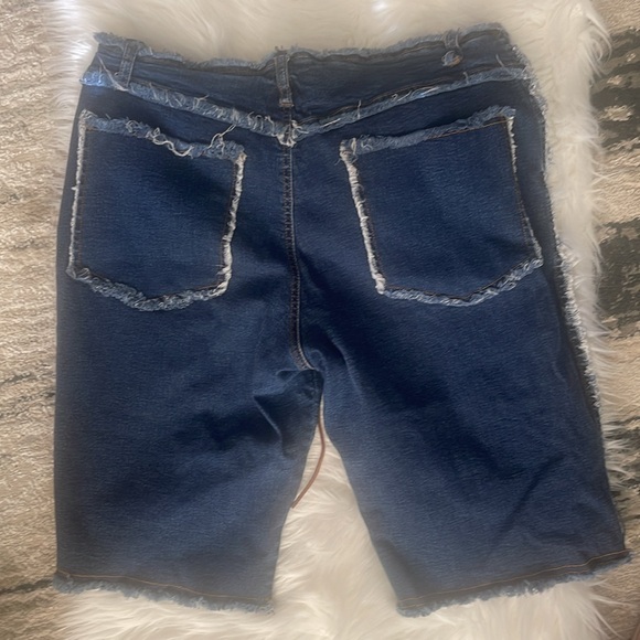 Short - Picture 3 of 3